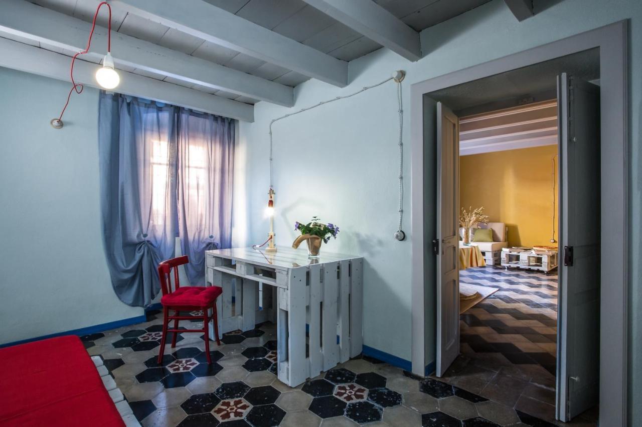 Ventanas Bed and Breakfast Villamassargia Rum bild